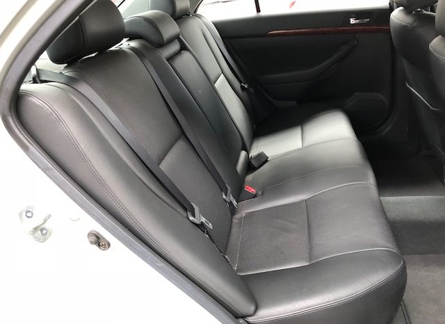 Toyota Avensis executive 2.0i  147cv lleno